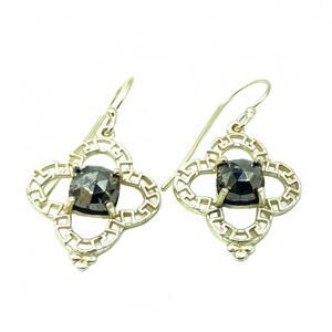 NEW ERIN GRAY women's cabo clover pyrite earring in gold/pyrite